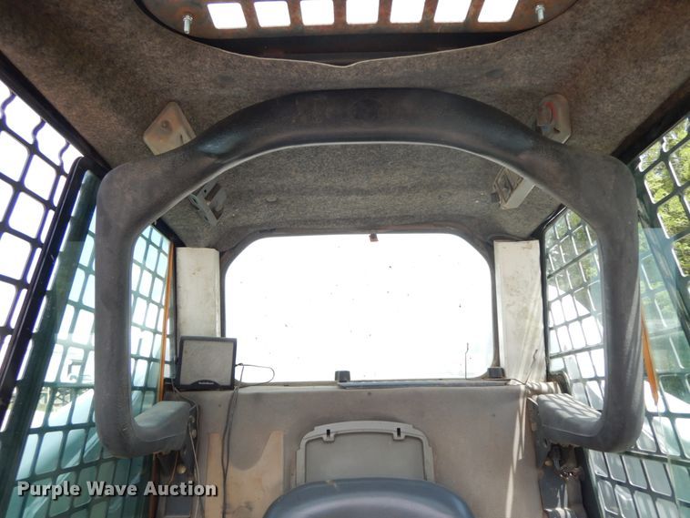 image for item IL9310 Bobcat S300  skid steer loader