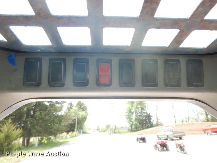 image for item IL9310 Bobcat S300  skid steer loader