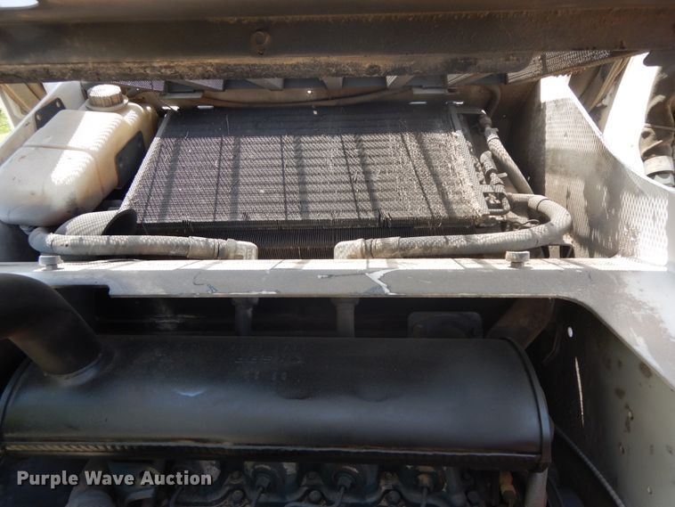 image for item IL9310 Bobcat S300  skid steer loader