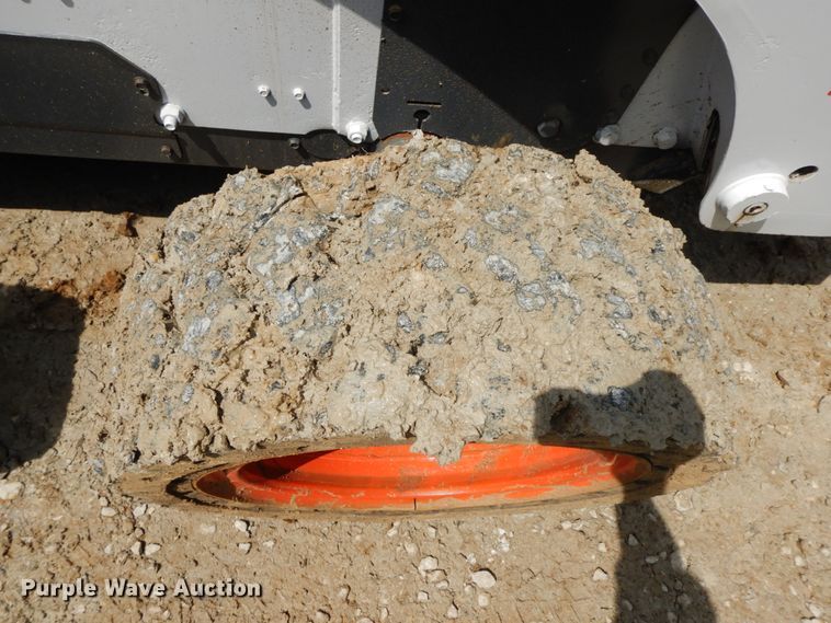 image for item IL9310 Bobcat S300  skid steer loader