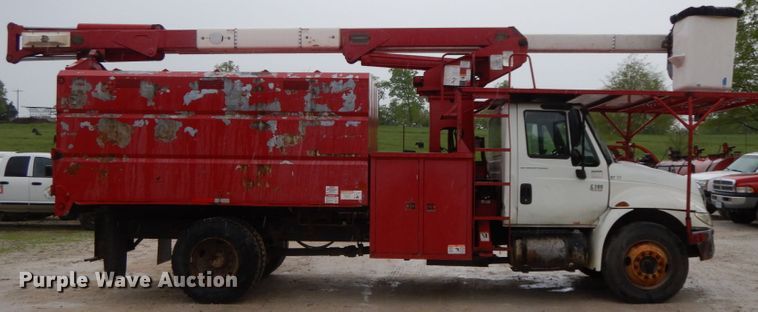 image for item IL9335 2007 International 4300  forestry bucket truck