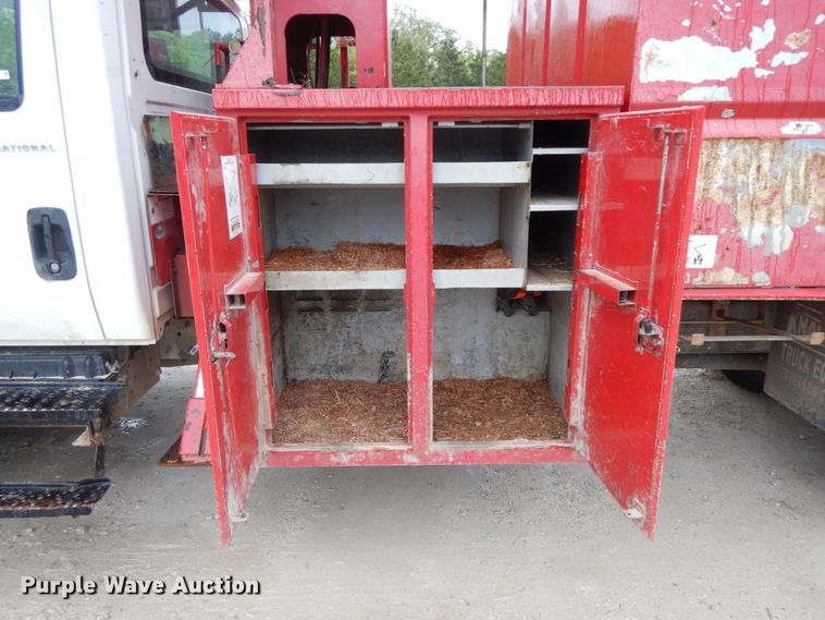 image for item IL9335 2007 International 4300  forestry bucket truck