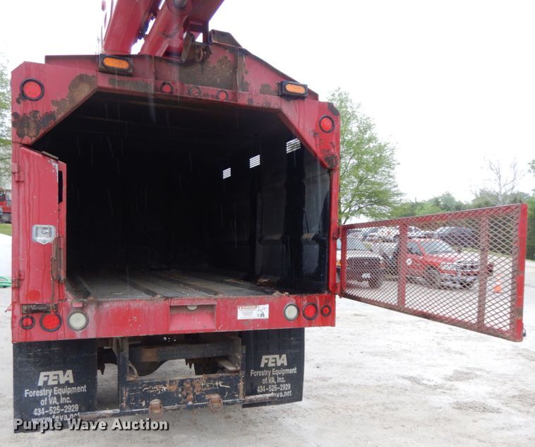 image for item IL9335 2007 International 4300  forestry bucket truck