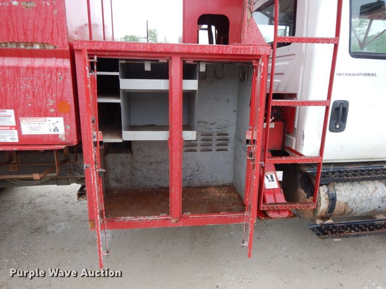 image for item IL9335 2007 International 4300  forestry bucket truck