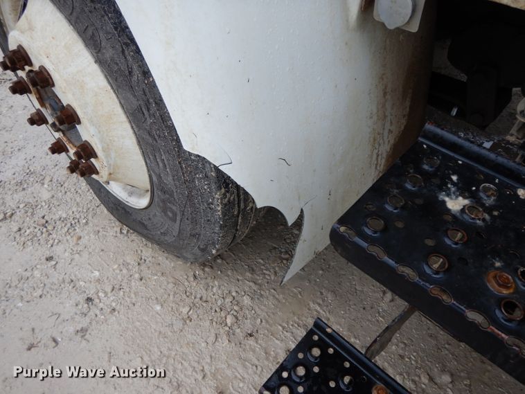 image for item IL9335 2007 International 4300  forestry bucket truck