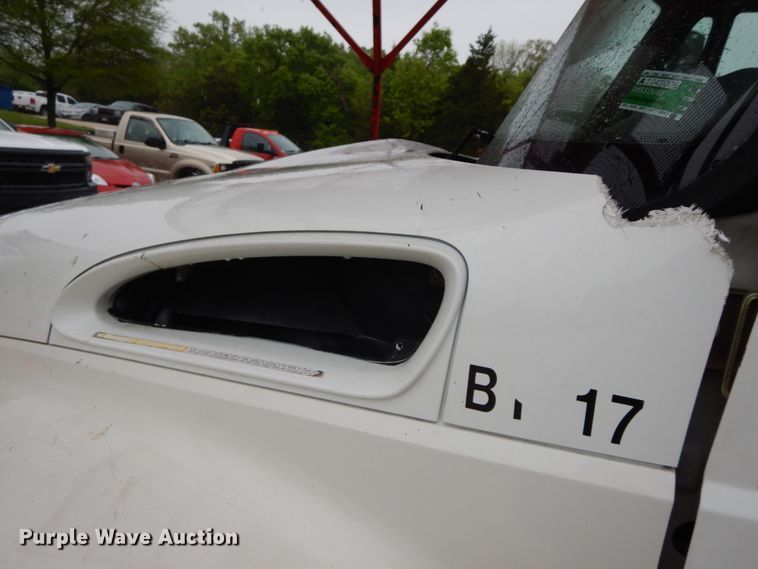 image for item IL9335 2007 International 4300  forestry bucket truck