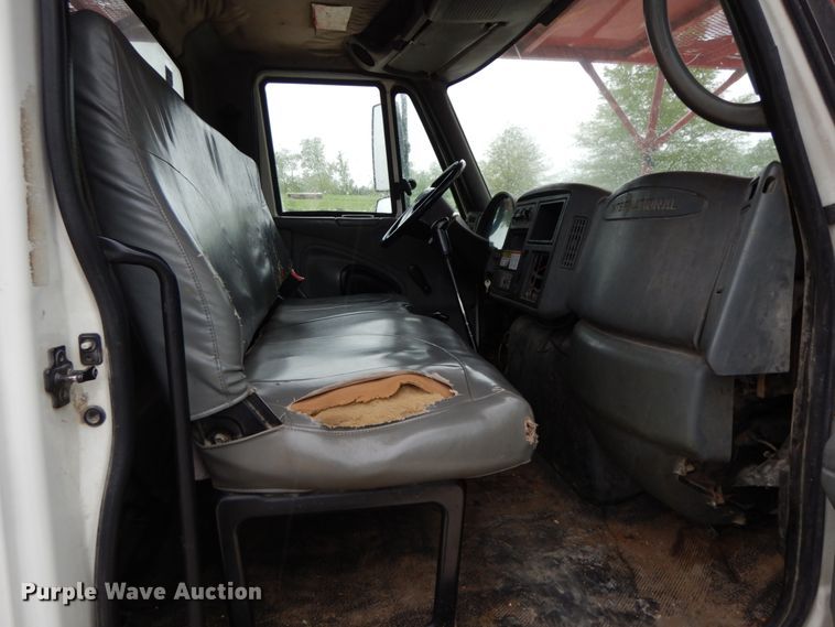 image for item IL9335 2007 International 4300  forestry bucket truck