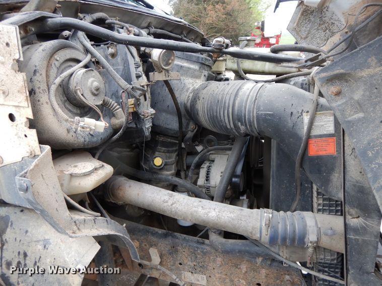 image for item IL9337 2000 Ford F750 Super Duty XL  forestry bucket truck