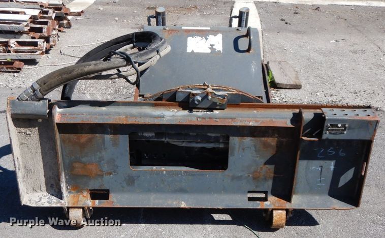 image for item IL9338 2011 Bobcat 24PLA cold planer