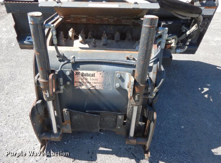 image for item IL9338 2011 Bobcat 24PLA cold planer