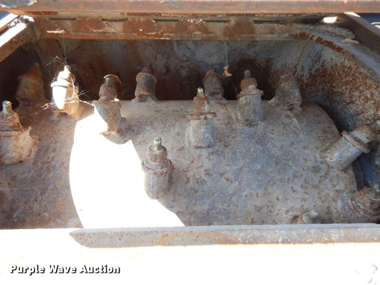 image for item IL9338 2011 Bobcat 24PLA cold planer