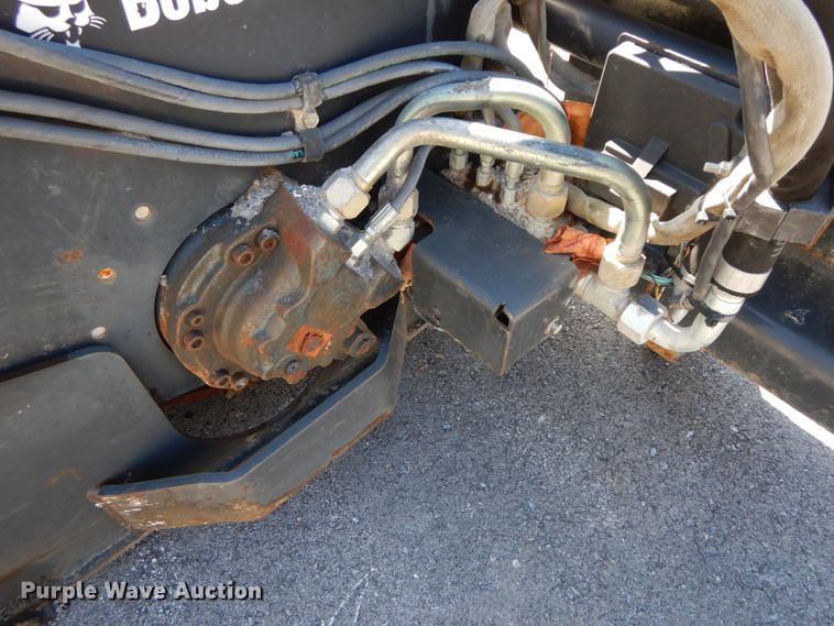 image for item IL9338 2011 Bobcat 24PLA cold planer