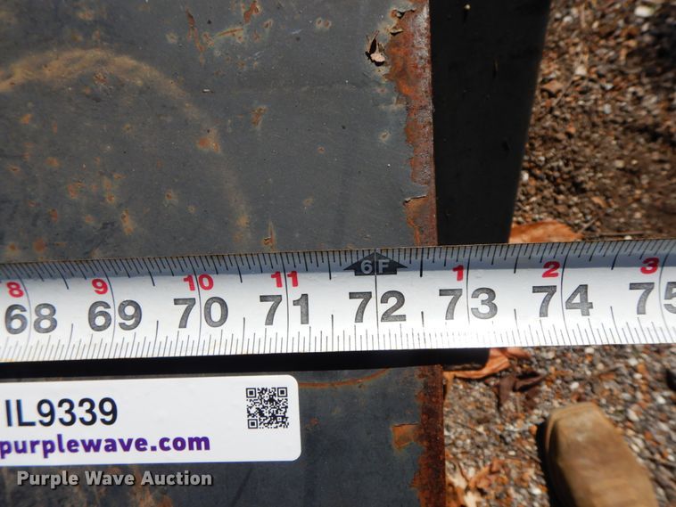 image for item IL9339 Bobcat Sweeper 72 skid steer sweeper