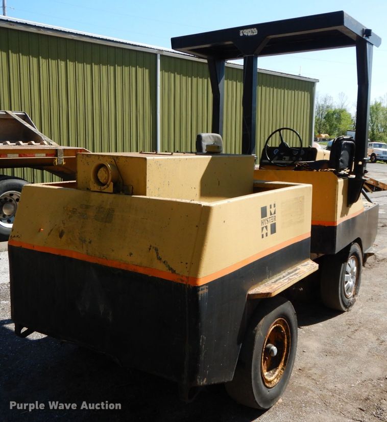 image for item IL9340 Hyster C530A  pneumatic roller