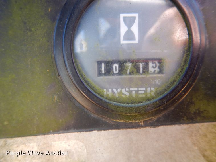 image for item IL9340 Hyster C530A  pneumatic roller