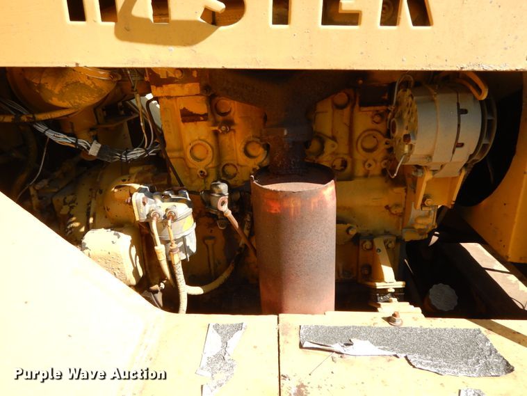 image for item IL9340 Hyster C530A  pneumatic roller