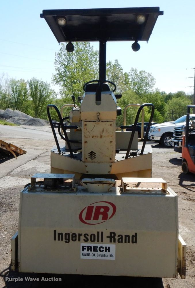 image for item IL9341 1988 Ingersoll Rand DD65  double drum vibratory roller