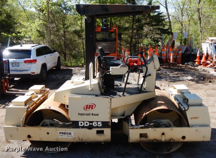 image for item IL9341 1988 Ingersoll Rand DD65  double drum vibratory roller