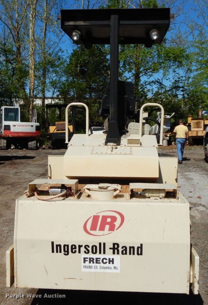image for item IL9341 1988 Ingersoll Rand DD65  double drum vibratory roller