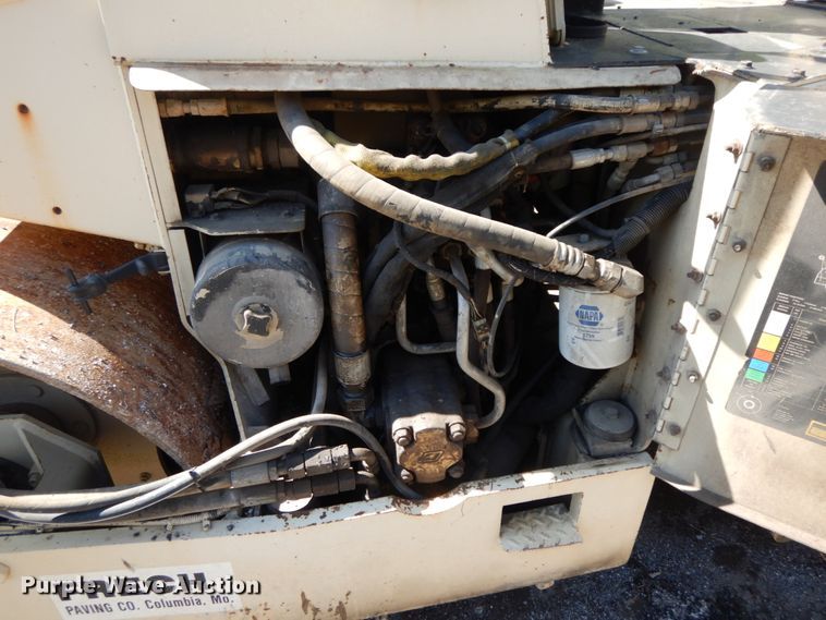 image for item IL9341 1988 Ingersoll Rand DD65  double drum vibratory roller