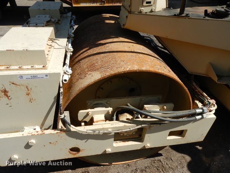 image for item IL9341 1988 Ingersoll Rand DD65  double drum vibratory roller