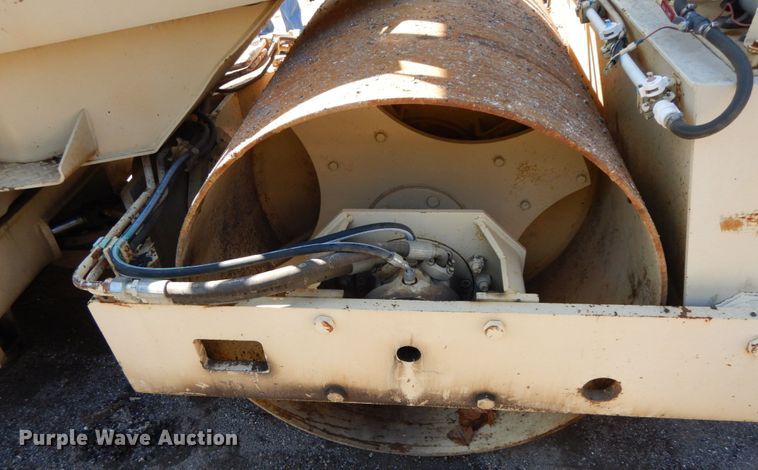 image for item IL9341 1988 Ingersoll Rand DD65  double drum vibratory roller