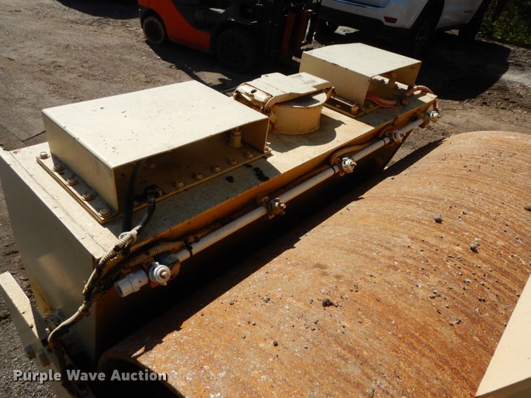 image for item IL9341 1988 Ingersoll Rand DD65  double drum vibratory roller