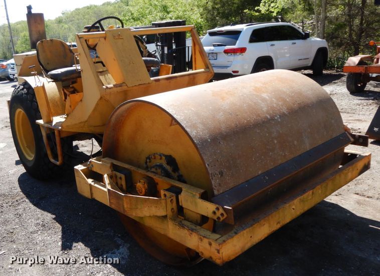 image for item IL9342 Bros SPV-7  single drum vibratory roller