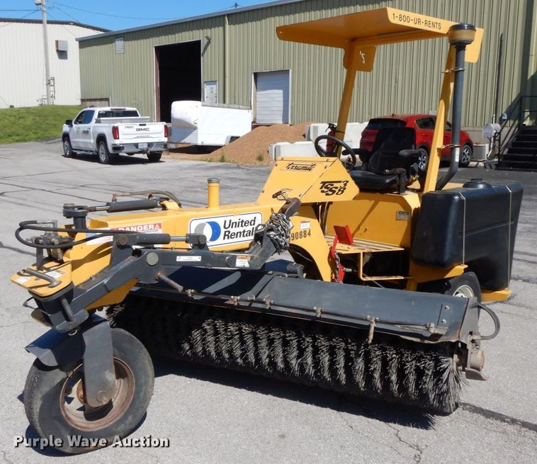 image for item IL9343 2004 Terramite TSS38  broom