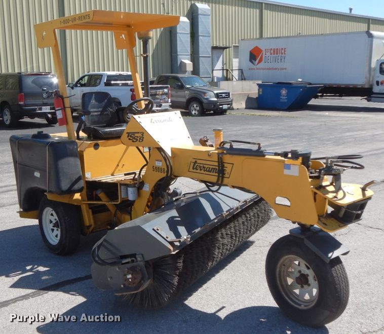 image for item IL9343 2004 Terramite TSS38  broom