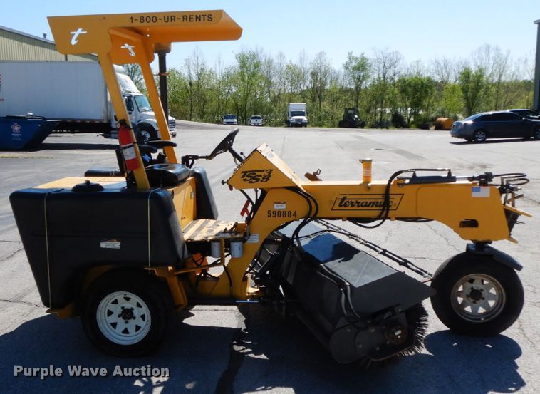 image for item IL9343 2004 Terramite TSS38  broom