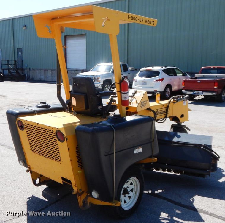 image for item IL9343 2004 Terramite TSS38  broom