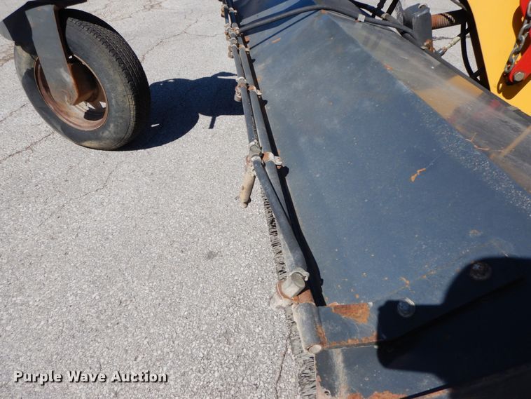 image for item IL9343 2004 Terramite TSS38  broom