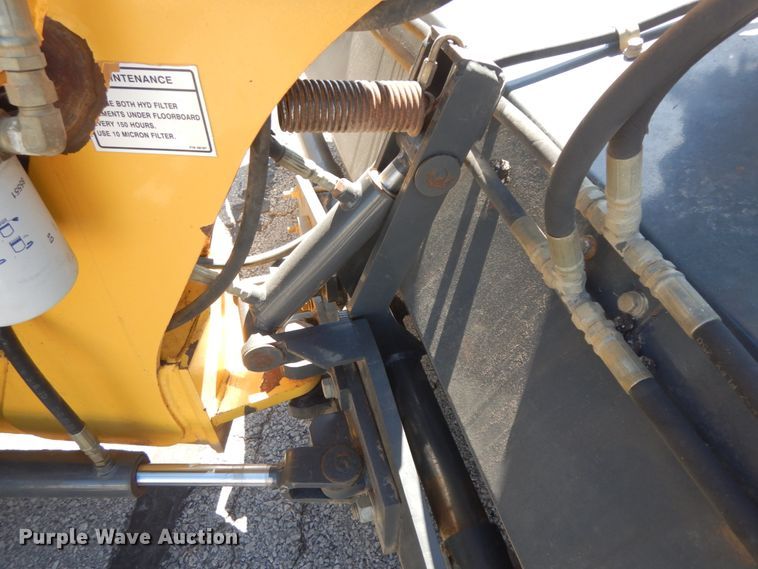 image for item IL9343 2004 Terramite TSS38  broom