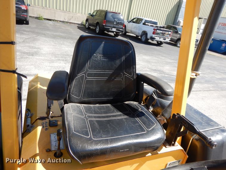 image for item IL9343 2004 Terramite TSS38  broom