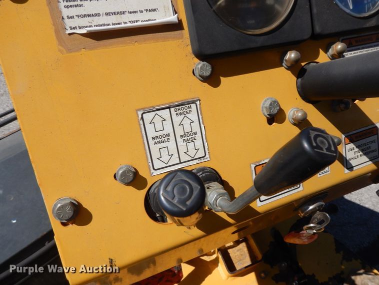 image for item IL9343 2004 Terramite TSS38  broom