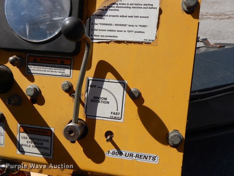 image for item IL9343 2004 Terramite TSS38  broom