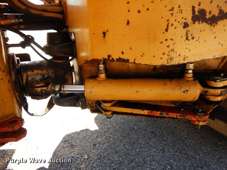 image for item IL9344 1998 Caterpillar CB-214C  double drum vibratory roller