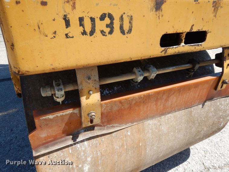 image for item IL9344 1998 Caterpillar CB-214C  double drum vibratory roller