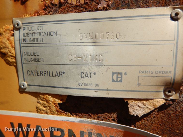 image for item IL9344 1998 Caterpillar CB-214C  double drum vibratory roller