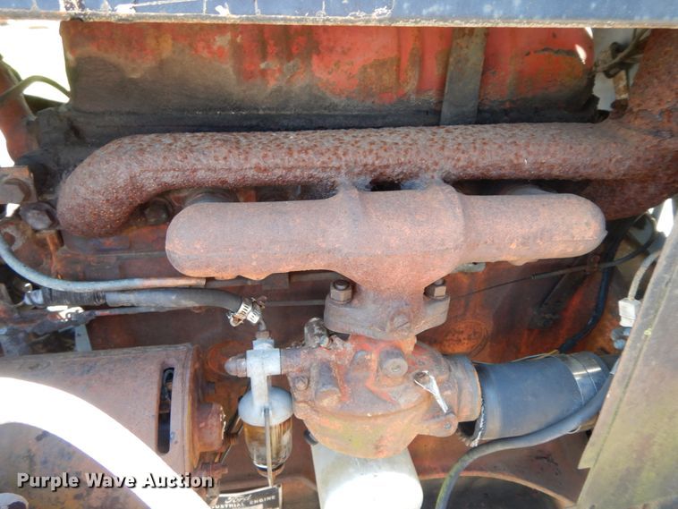 image for item IL9346 1993 International 4600  oil distributor truck