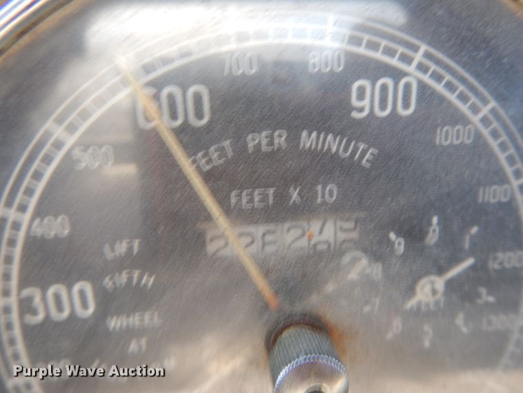 image for item IL9346 1993 International 4600  oil distributor truck