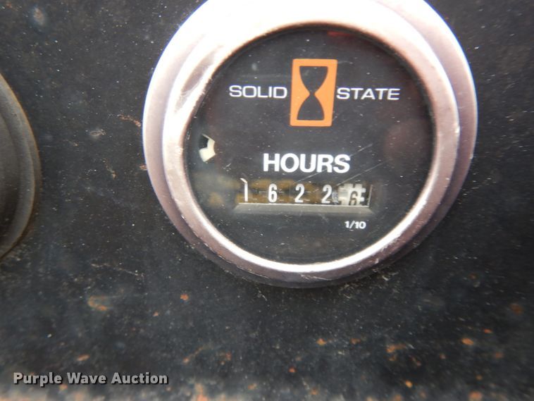 image for item IL9347 1996 Ditch Witch 410SX  cable plow