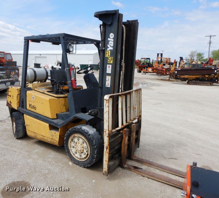 image for item IL9353 1993 Yale GLP080LFNSBY098  forklift