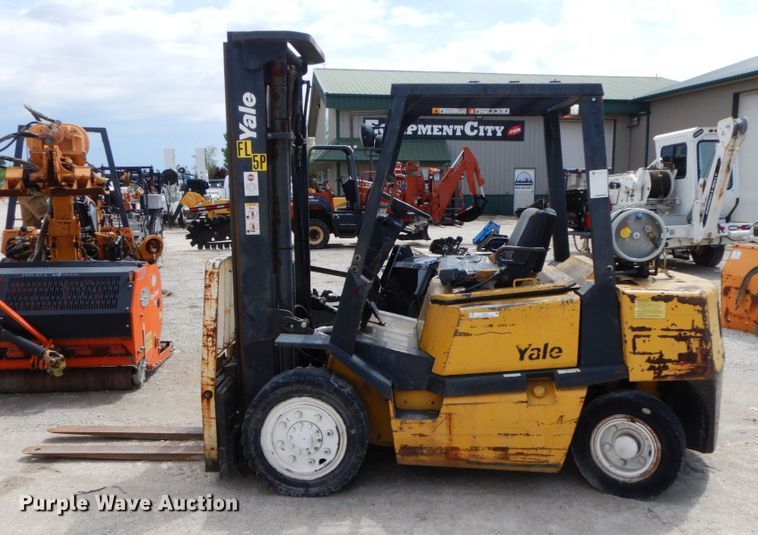 image for item IL9353 1993 Yale GLP080LFNSBY098  forklift