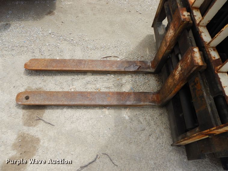 image for item IL9353 1993 Yale GLP080LFNSBY098  forklift