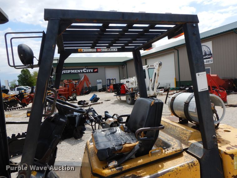 image for item IL9353 1993 Yale GLP080LFNSBY098  forklift