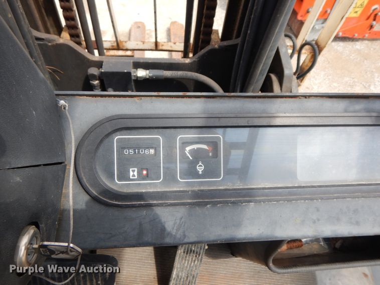 image for item IL9353 1993 Yale GLP080LFNSBY098  forklift