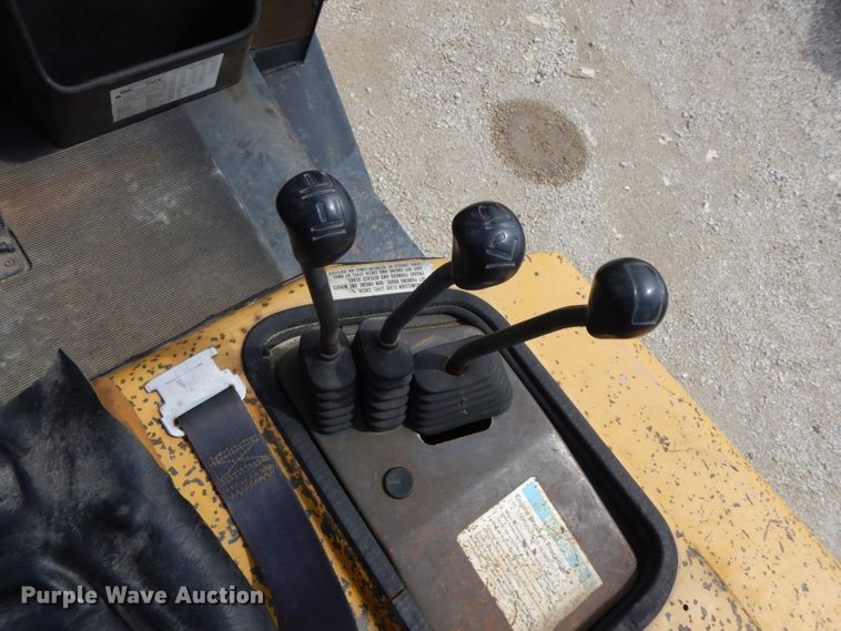 image for item IL9353 1993 Yale GLP080LFNSBY098  forklift