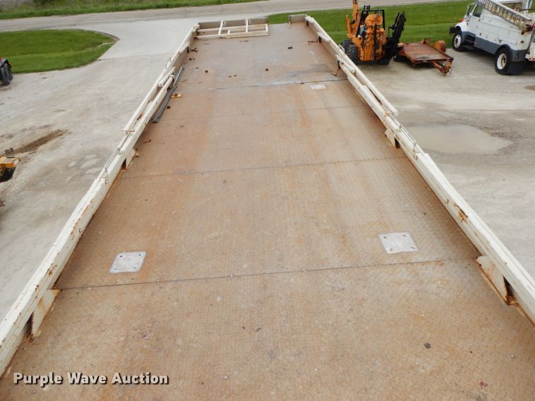 image for item IL9356 2006 GMC C7500  Crew Cab box truck